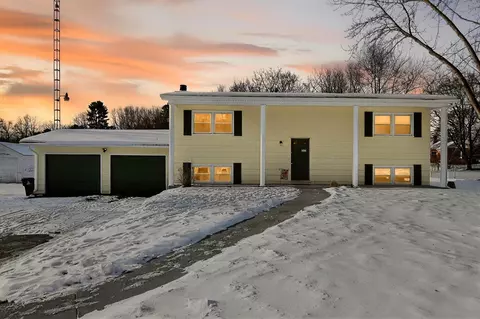 Exterior - 908 Springcrest, Jackson, MI 49203 photo 5 of 5