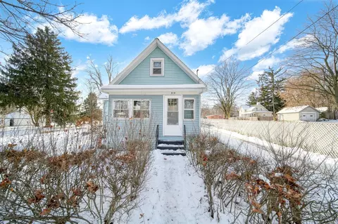 319 W North, Jackson, MI 49202