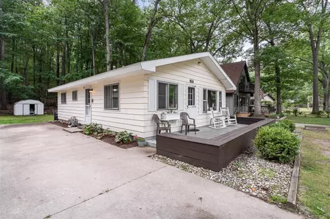 255 Robbins, Roscommon, MI 48653 photo 32