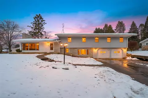 205 Wahwahtaysee, Battle Creek, MI 49015