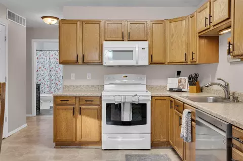 Kitchen - 232 Greenvalley, Jerome, MI 49249 photo 2 of 2