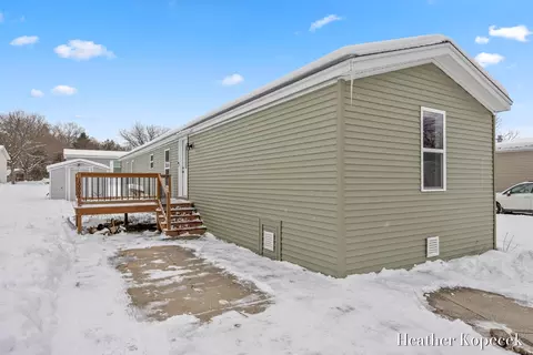 10664 Aquarius, Rockford, MI 49341
