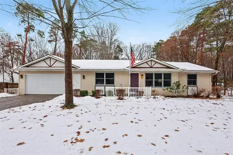 653 W Lakewood, Holland, MI 49424