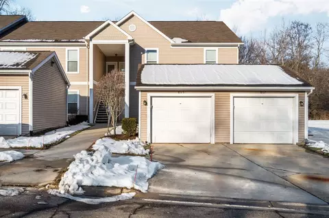 8117 Autumn Woods, Ypsilanti, MI 48198