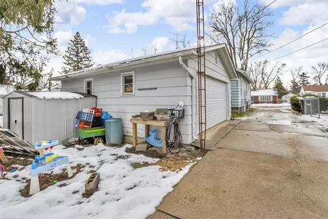 Exterior - 550 Sparks, Jackson, MI 49202 photo 2 of 3