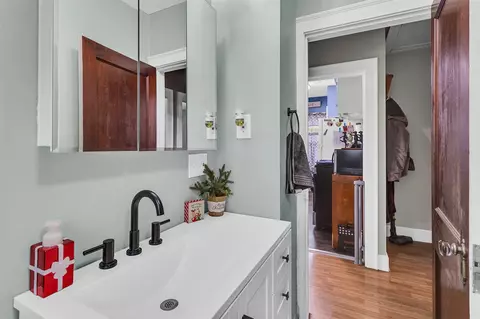 Bath - 550 Sparks, Jackson, MI 49202 photo 2 of 2