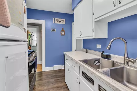 Kitchen - 550 Sparks, Jackson, MI 49202 photo 1 of 3