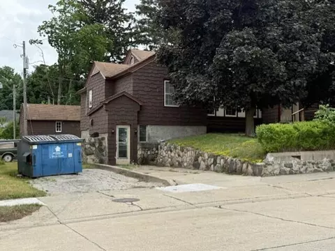 220 S State, Hart, MI 49420