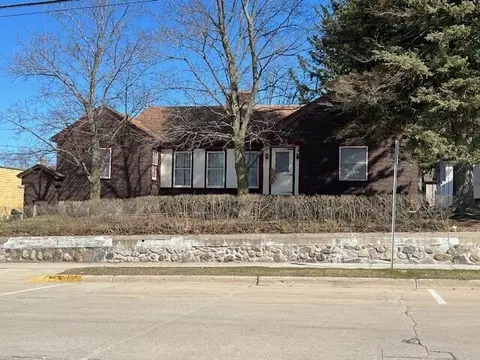 220 S State, Hart, MI 49420