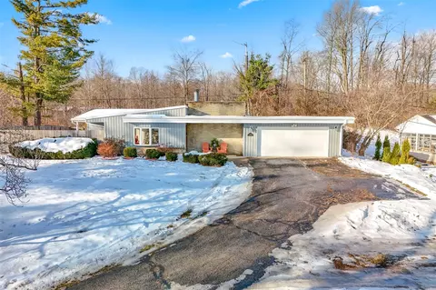 1940 Steamburg, Hillsdale, MI 49242
