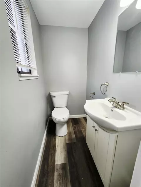 Bath - 1955 Westbrook, Jackson, MI 49201 photo 1 of 3