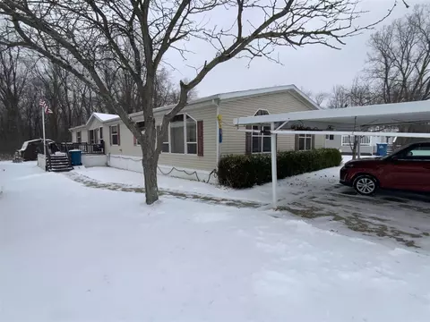 3992 Shoreham, Jackson, MI 49201