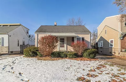 23135 Melrose, Eastpointe, MI 48021