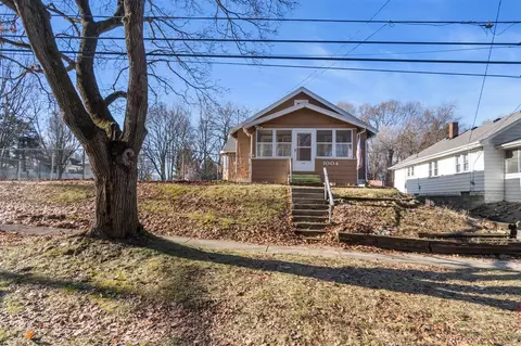 1004 Seymour, Jackson, MI 49202