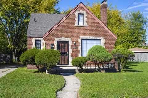 11455 Kenmoor, Detroit, MI 48205