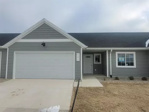 4271 Highpoint #113, Wayland, MI 49348