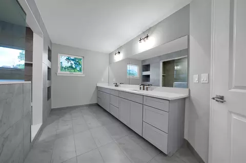 Bath - 3490 Mare, Commerce Twp, MI 48382 photo 5 of 5
