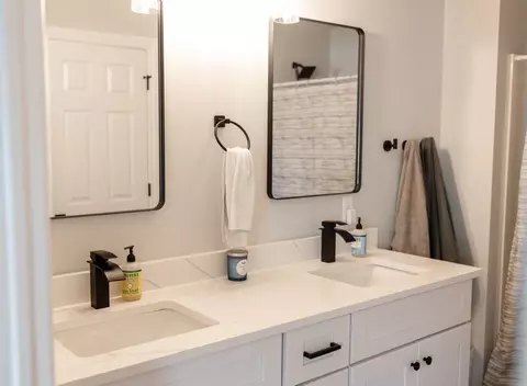 Bath - 1826 Riley, Saint Clair, MI 48079 photo 4 of 7