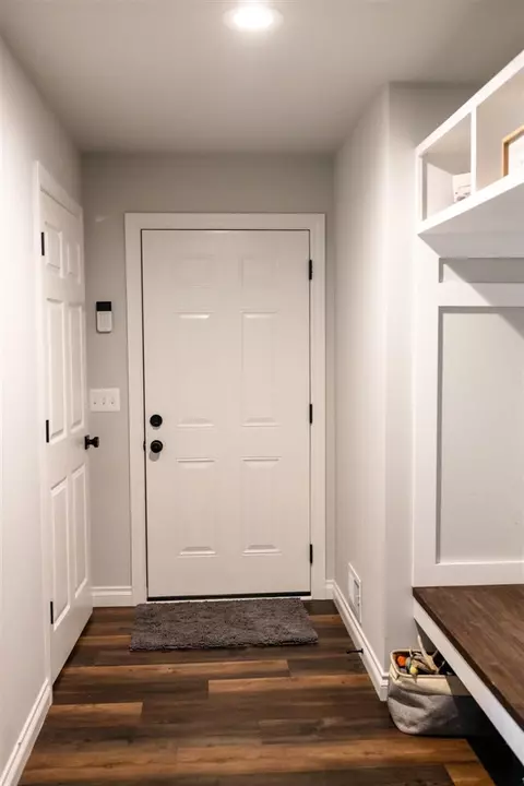 Entry Way - 1826 Riley, Saint Clair, MI 48079 photo 2 of 5