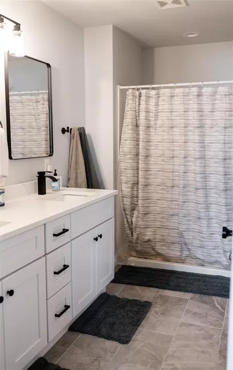 Bath - 1826 Riley, Saint Clair, MI 48079 photo 5 of 7