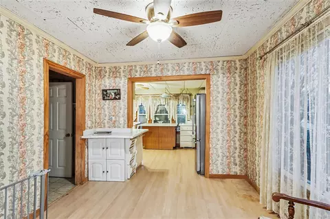 Entry Way - 403 Keyes, Parchment, MI 49004 photo 1 of 2