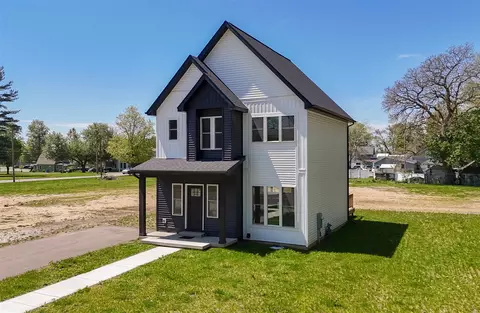 105 Lester, Dowagiac, MI 49047