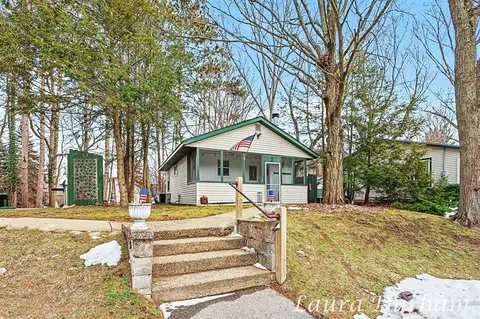 3581 65th # 5, Saugatuck, MI 49453