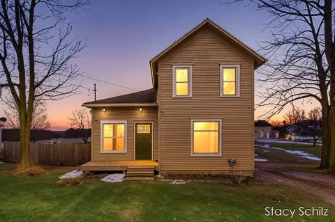 344 E Main, Vermontville, MI 49096