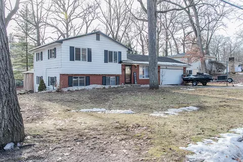 1175 Westlake Woods, Battle Creek, MI 49037