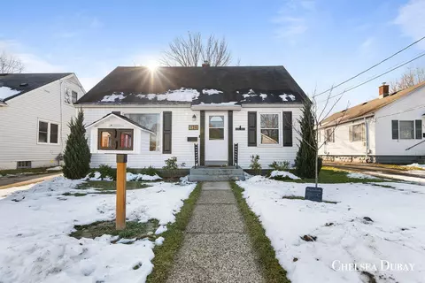 134 Lawrence, Grand Rapids, MI 49505