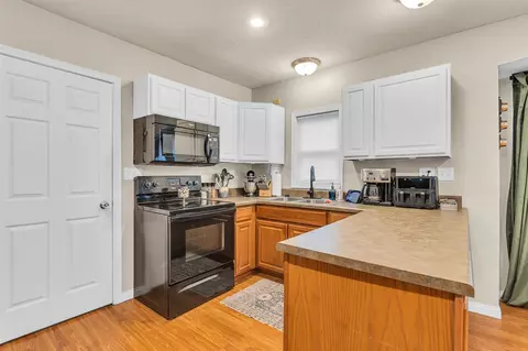 Kitchen - 110 N Thompson, Jackson, MI 49202 photo 3 of 5