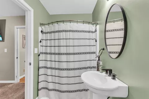 Bath - 110 N Thompson, Jackson, MI 49202 photo 2 of 3