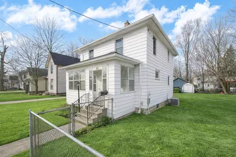 826 Lincoln, Jackson, MI 49202