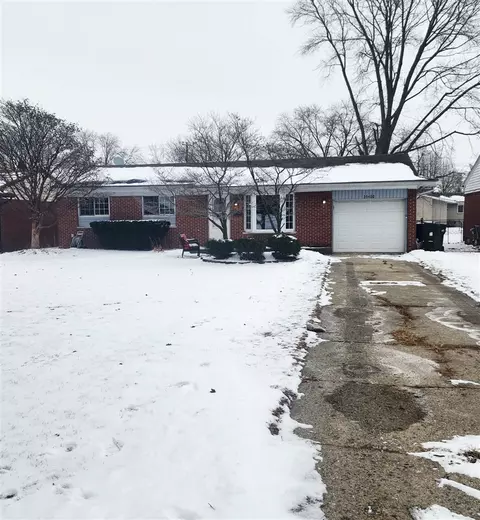 39400 Roslyn, Sterling Heights, MI 48313