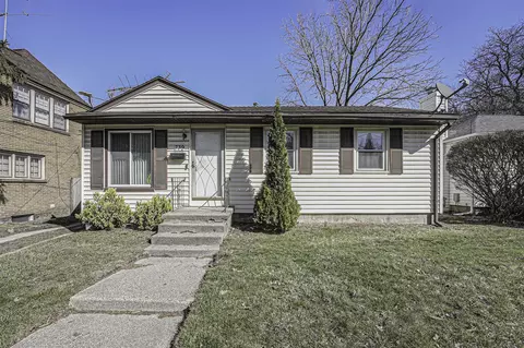 739 Leonard, Grand Rapids, MI 49503