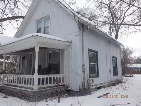 2105 E Ganson, Jackson, MI 49202 photo 3