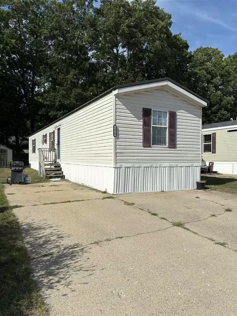 1418 Saskatoon, Norton Shores, MI 49444