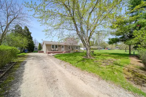 186 Harris, Cement City, MI 49233
