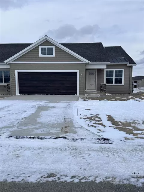 4500 Meadow Pond #65, Hamilton, MI 49419