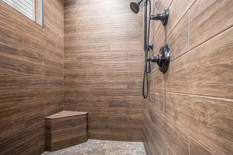 Bath - 7606 N 46th, Augusta, MI 49012 photo 3 of 4