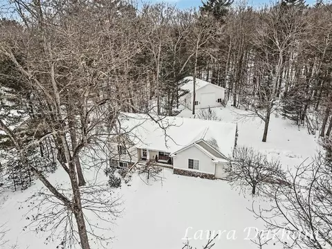 2468 Orchard Vly, Fennville, MI 49408