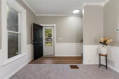 Entry Way - 309 N N Park, Jackson, MI 49201 photo 1 of 6