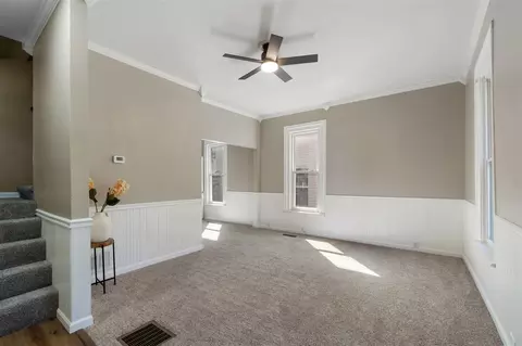 Living - 309 N N Park, Jackson, MI 49201 photo 1 of 4