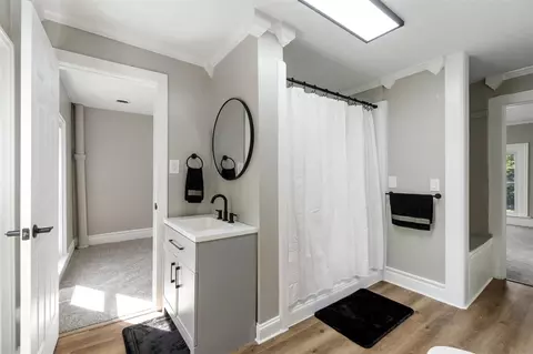 Bath - 309 N N Park, Jackson, MI 49201 photo 5 of 6