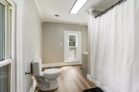 Bath - 309 N N Park, Jackson, MI 49201 photo 3 of 6