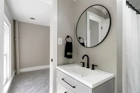 Bath - 309 N N Park, Jackson, MI 49201 photo 6 of 6