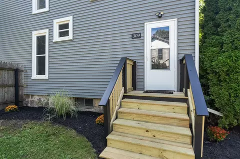 Exterior - 309 N N Park, Jackson, MI 49201 photo 3 of 6