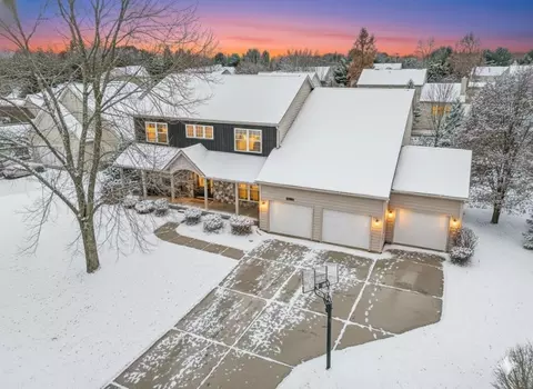 6139 Delasala, Kalamazoo, MI 49009