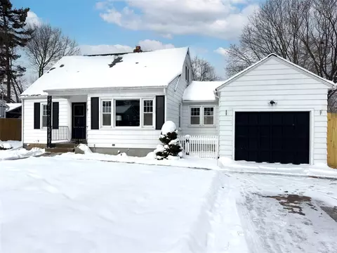 1617 Buena Vis, Kalamazoo, MI 49001