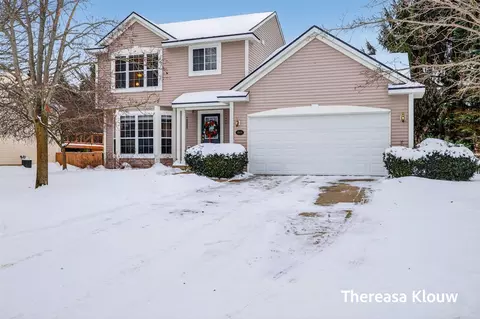 15158 Briarwood, Grand Haven, MI 49417